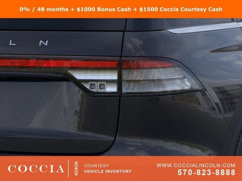 New 2025 Lincoln Aviator AWD image 21