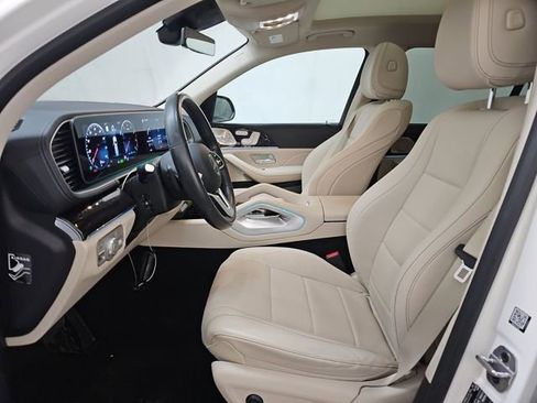 Used 2022 Mercedes-Benz GLS 450 4MATIC image 5