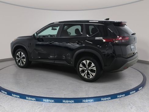 Used 2023 Nissan Rogue SV image 8