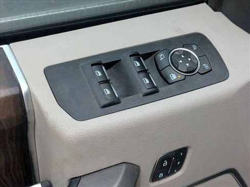 Used 2020 Ford F150 Limited w/ Trailer Tow Package image 12