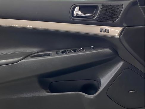 Used 2013 INFINITI G37 x w/ Premium Pkg image 9
