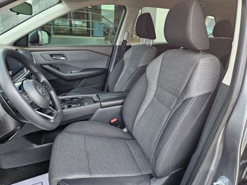 Used 2021 Nissan Rogue SV image 21