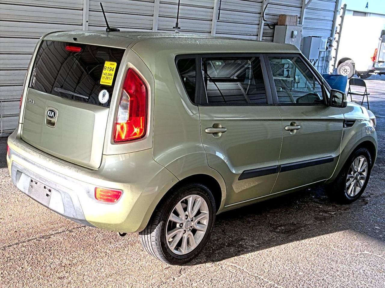 Used 2013 Kia Soul + FWD image 3