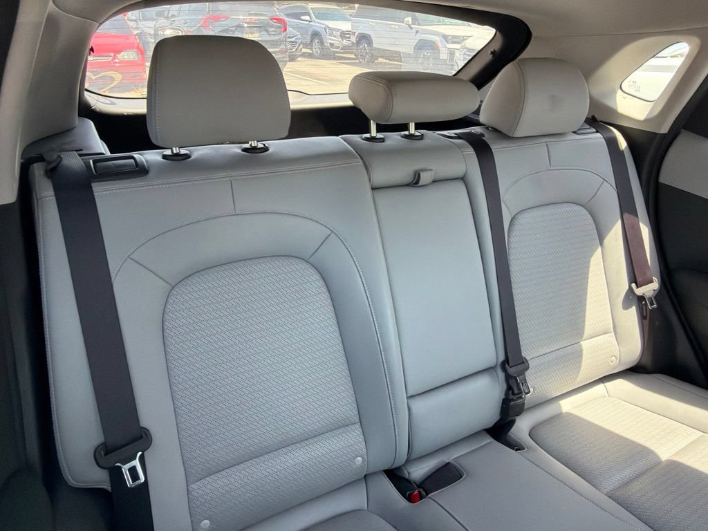 Used 2019 Hyundai Kona Limited FWD image 28