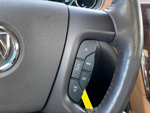 Used 2016 Buick Enclave Premium image 25