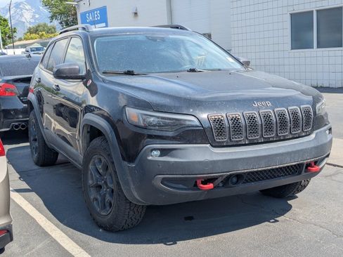 Used 2019 Jeep Cherokee Trailhawk AWD/4WD image 1