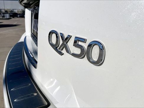 Used 2016 INFINITI QX50 Base w/ Deluxe Touring Package image 41