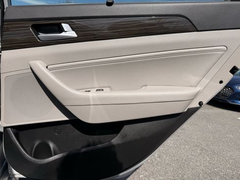 Used 2015 Hyundai Sonata Limited w/ Option Group 05 image 31