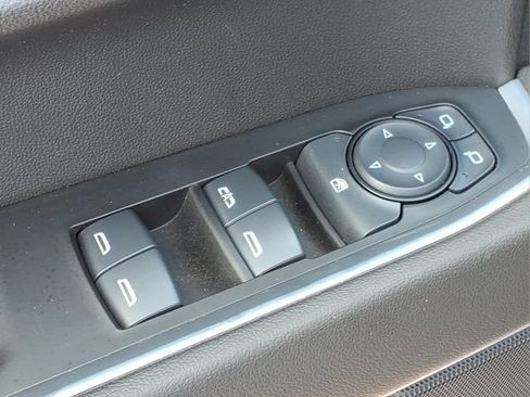 Used 2025 Chevrolet Silverado 1500 LT AWD/4WD image 14