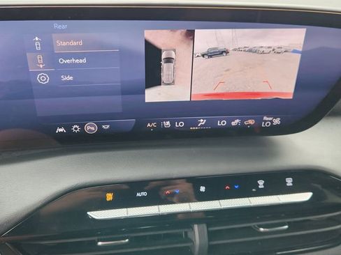 Used 2025 Buick Enclave Avenir image 16