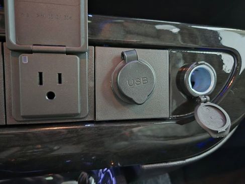 New 2024 GMC Savana 2500 image 30