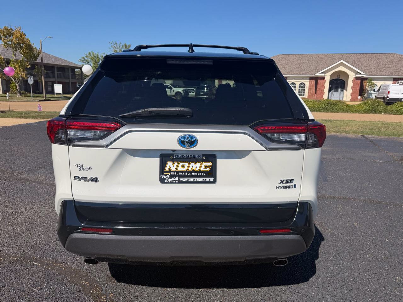 Used 2021 Toyota RAV4 XSE AWD/4WD image 3