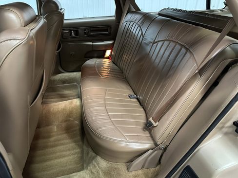 Used 1993 Buick Roadmaster Estate image 40