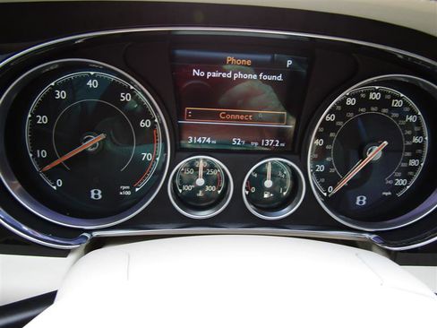 Used 2017 Bentley Flying Spur V8 image 17