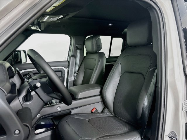 New 2026 Land Rover Defender 110 X-Dynamic SE AWD/4WD image 21