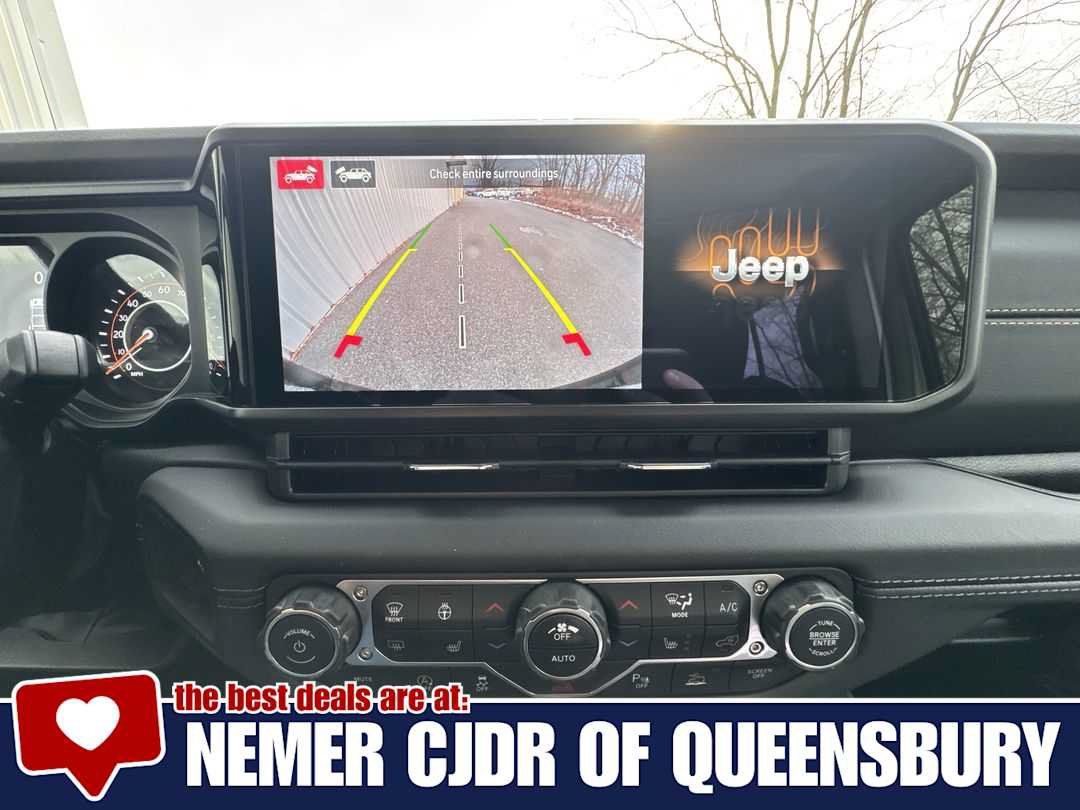 New 2026 Jeep Wrangler Unlimited Sahara AWD/4WD image 17