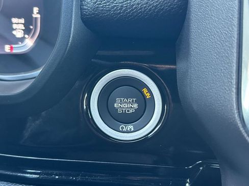 New 2026 RAM 1500 Laramie AWD/4WD image 21