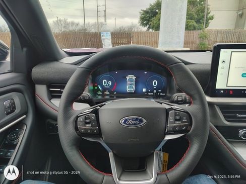 New 2026 Ford Explorer ST-Line w/ ST-Line Street Pack image 14