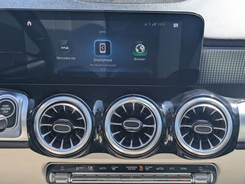 Used 2022 Mercedes-Benz GLB 250 w/ Premium Package Lite image 19