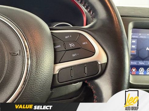 Used 2020 Jeep Compass Trailhawk AWD/4WD image 13