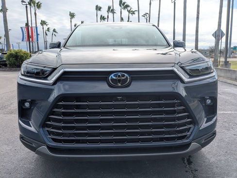 Used 2025 Toyota Grand Highlander FWD image 9