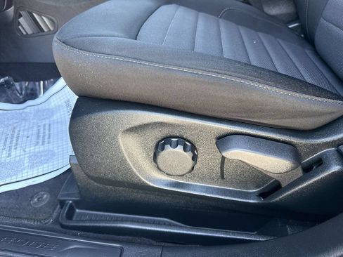Used 2022 Ford Edge SE AWD/4WD image 14