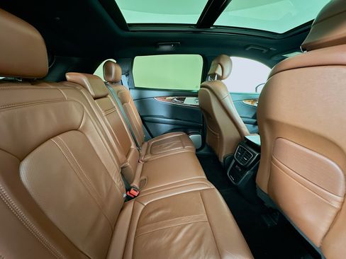 Used 2019 Lincoln Nautilus Reserve w/ Ultimate Package image 39