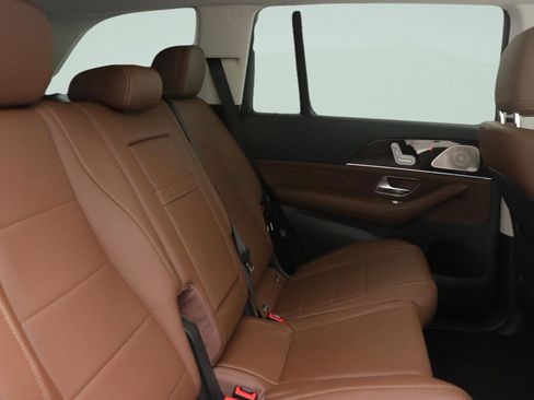 New 2026 Mercedes-Benz GLS 450 4MATIC image 8