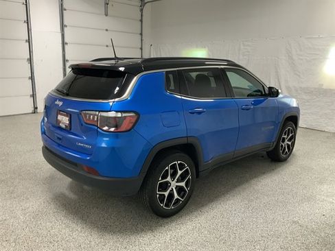 Used 2024 Jeep Compass Limited AWD/4WD image 5