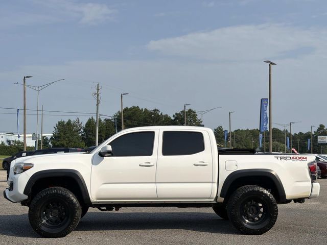 Used 2019 Toyota Tacoma TRD Off-Road AWD/4WD image 8