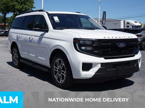 Used 2025 Ford Expedition Active AWD/4WD image 6