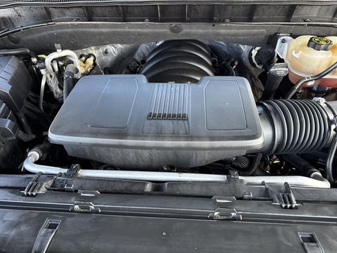 Used 2023 Chevrolet Tahoe Z71 w/ Luxury Package image 33