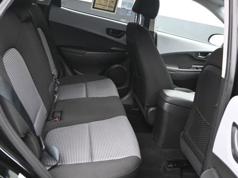 Used 2018 Hyundai Kona SEL image 12