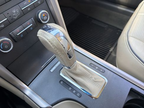 Used 2012 Lincoln MKZ FWD image 26