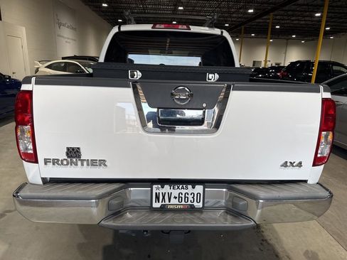 Used 2006 Nissan Frontier NISMO w/ (J01) Sunroof Pkg AWD/4WD image 11
