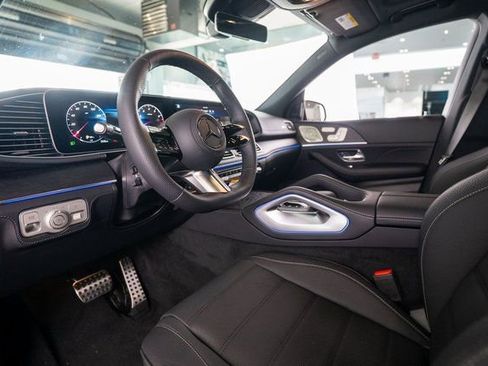 New 2026 Mercedes-Benz GLS 580 4MATIC image 12