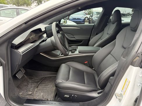 Used 2023 Tesla Model S Plaid image 3