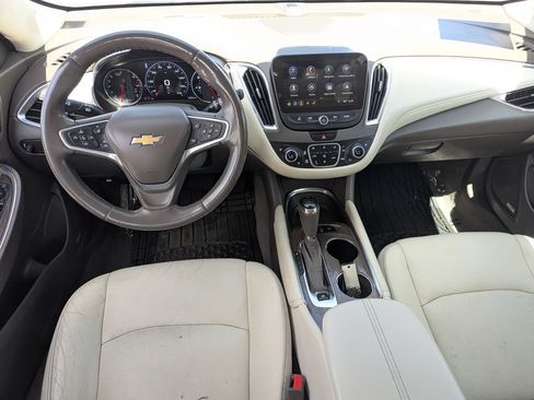 Used 2019 Chevrolet Malibu Premier w/ Sun and Wheel Package FWD image 31