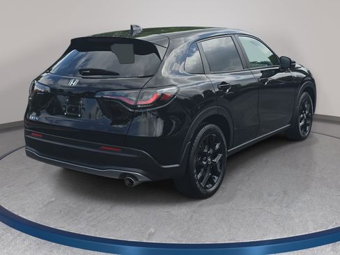 Used 2025 Honda HR-V Sport image 5