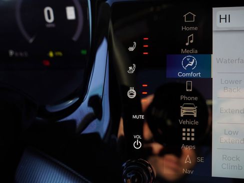 Used 2024 Jeep Wagoneer Launch Edition image 31