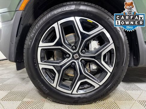 Used 2025 Rivian R1S Adventure AWD/4WD image 30