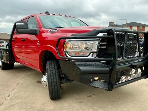 Used 2024 RAM 3500 Tradesman w/ Chrome Appearance Group image 2