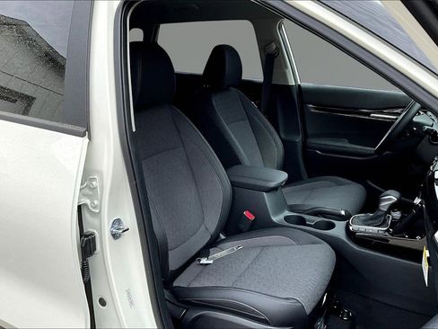 New 2026 Kia Seltos S image 11