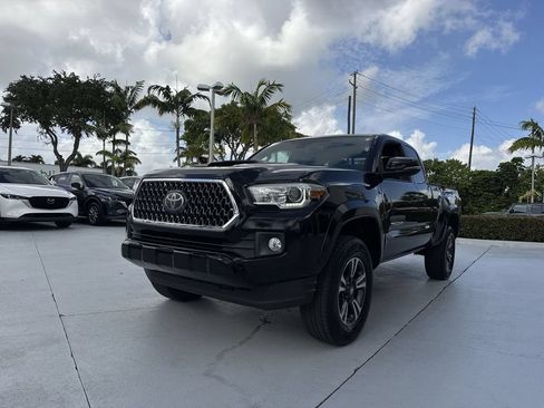 Used 2019 Toyota Tacoma TRD Sport AWD/4WD image 31