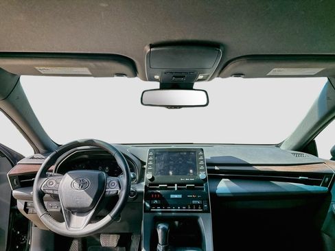 Used 2022 Toyota Avalon XLE FWD image 20