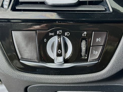 Used 2023 BMW 530i w/ Premium Package image 17