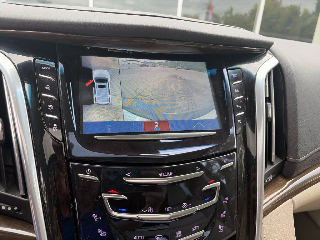 Used 2020 Cadillac Escalade Premium Luxury AWD/4WD image 26