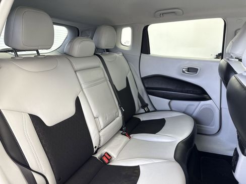 Used 2019 Jeep Compass Latitude w/ Popular Equipment Group image 36