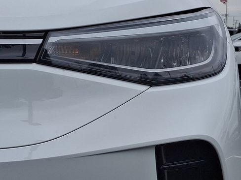 Certified 2025 Volkswagen ID.4 Pro RWD image 10