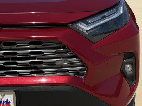 Used 2022 Toyota RAV4 Limited FWD image 8